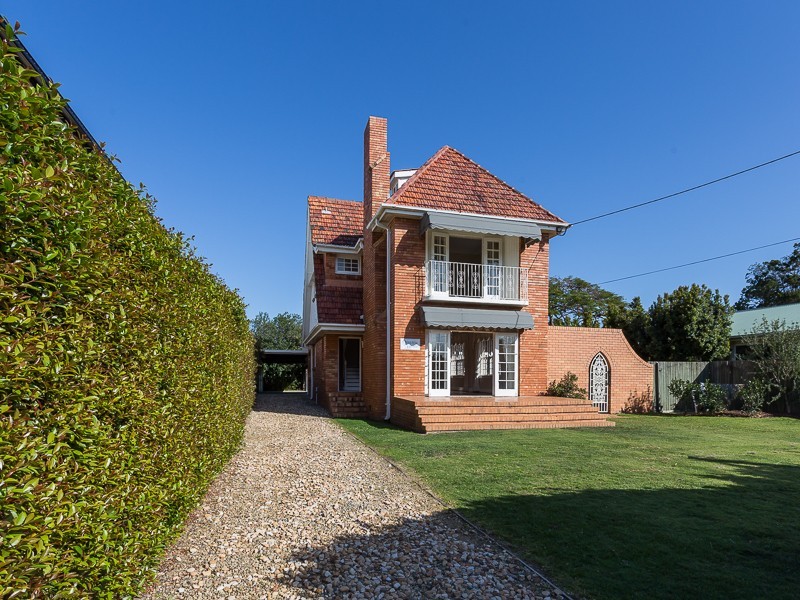121 MAINE RD, Clontarf QLD 4019