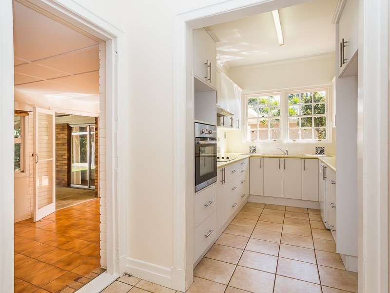 121 MAINE RD, Clontarf QLD 4019