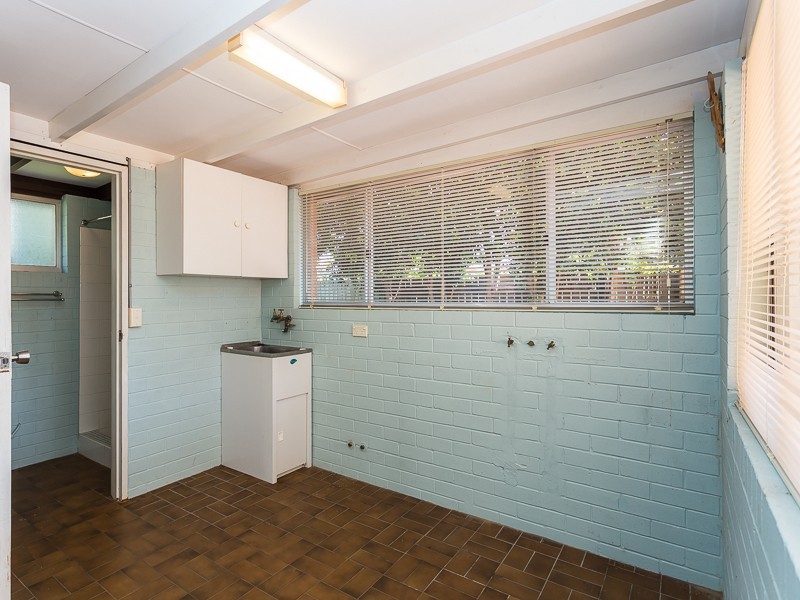 121 MAINE RD, Clontarf QLD 4019