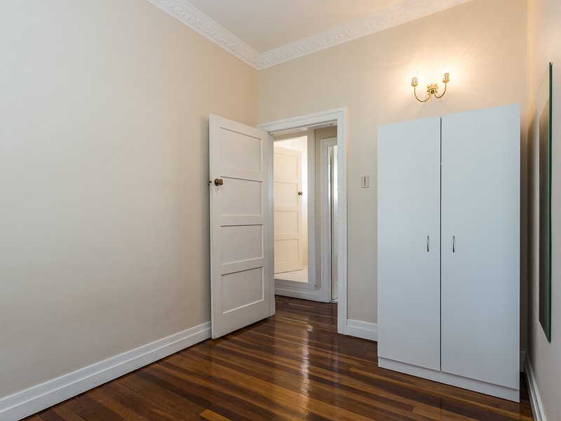 121 MAINE RD, Clontarf QLD 4019