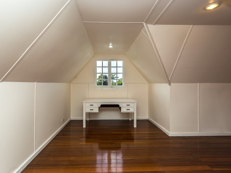 121 MAINE RD, Clontarf QLD 4019