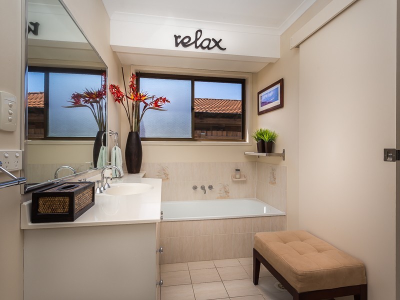 10 ARAFURA CT, Kippa-ring QLD 4021