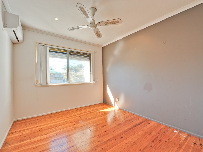 215 MAINE ROAD, Clontarf QLD 4019