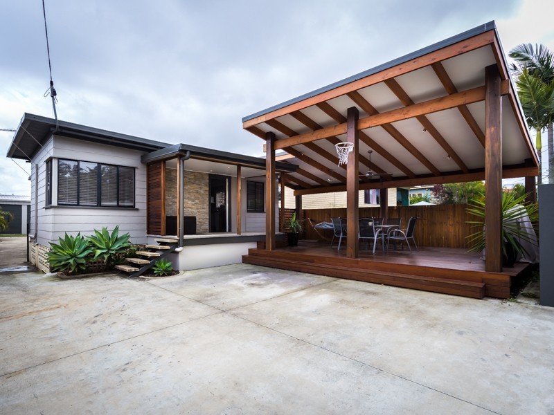 51 THOMAS ST, Clontarf QLD 4019