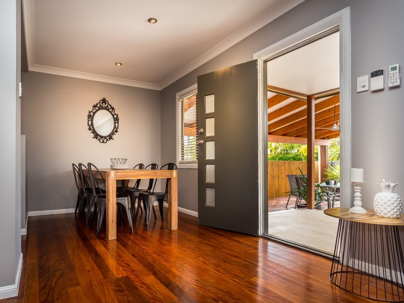 51 THOMAS ST, Clontarf QLD 4019