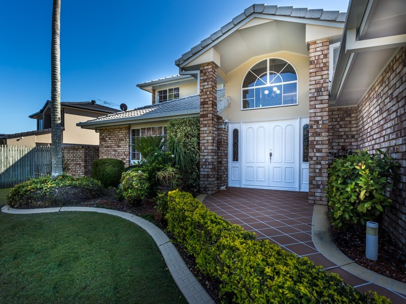 12 CONSTELLATION CT, Newport QLD 4020