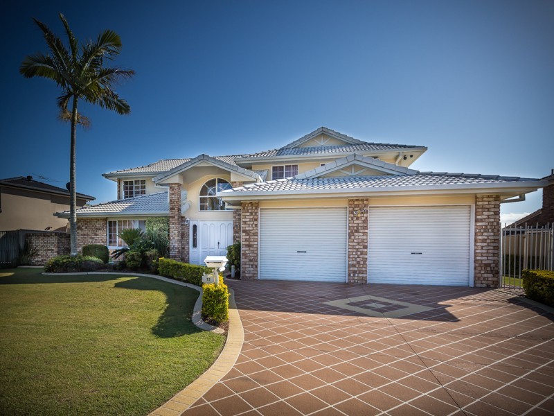 12 CONSTELLATION CT, Newport QLD 4020