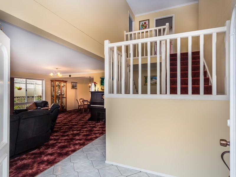 12 CONSTELLATION CT, Newport QLD 4020