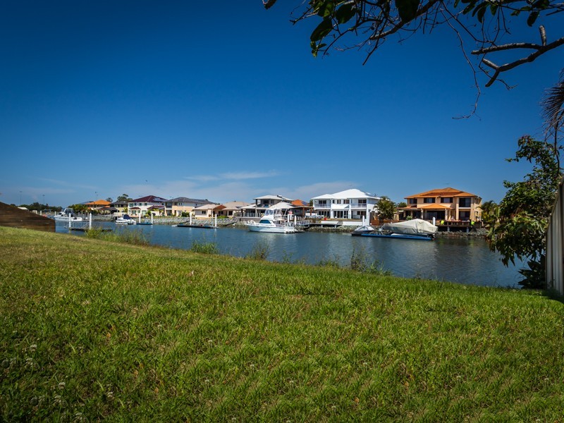 25 MARINER COURT, Newport QLD 4020
