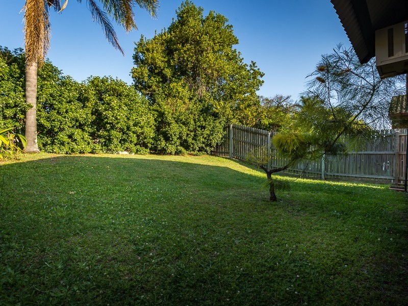 18A MCLENNAN ST, Woody Point QLD 4019