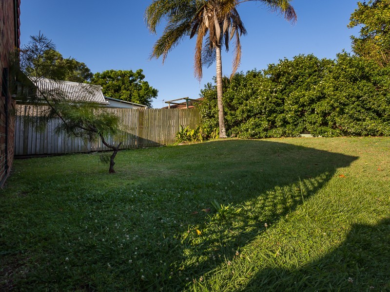 18A MCLENNAN ST, Woody Point QLD 4019