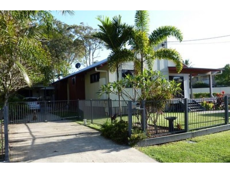 92 GEORGINA ST, Woody Point QLD 4019