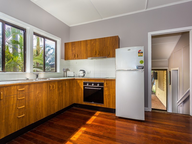 29 NORTH RD, Brighton QLD 4017