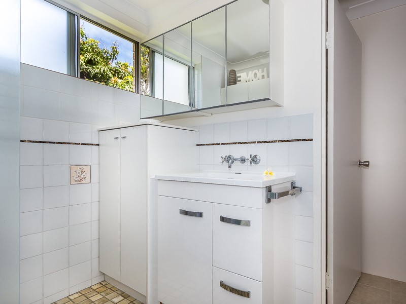 3/32 GEORGINA ST, Woody Point QLD 4019
