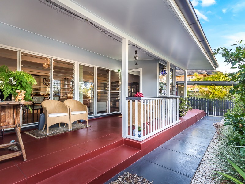 5 MOFFATT STREET, Scarborough QLD 4020