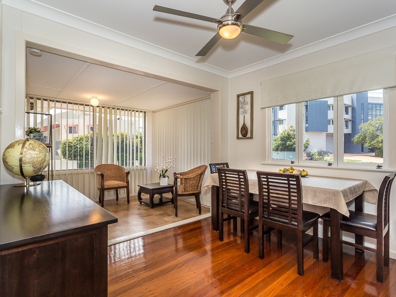 83 SEAVILLE AVE, Scarborough QLD 4020