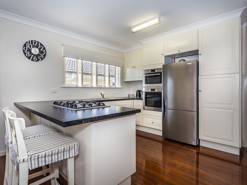 83 SEAVILLE AVE, Scarborough QLD 4020