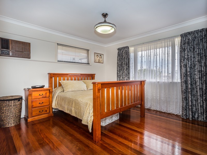 83 SEAVILLE AVE, Scarborough QLD 4020