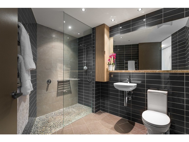 707/99 MARINE PDE, Redcliffe QLD 4020