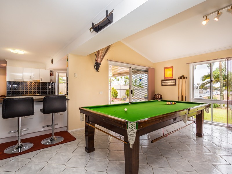 12 CONSTELLATION CT, Newport QLD 4020
