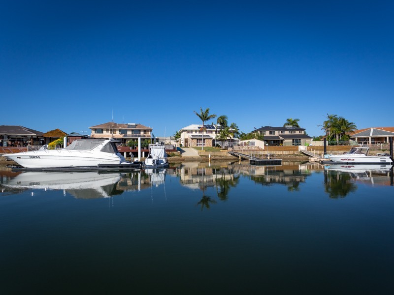 12 CONSTELLATION CT, Newport QLD 4020