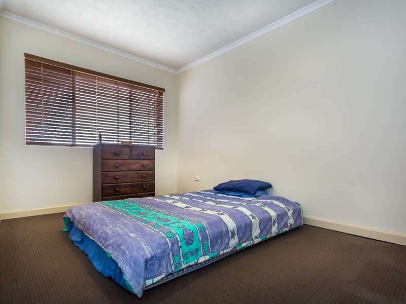 1/8 ELLEN ST, Woody Point QLD 4019