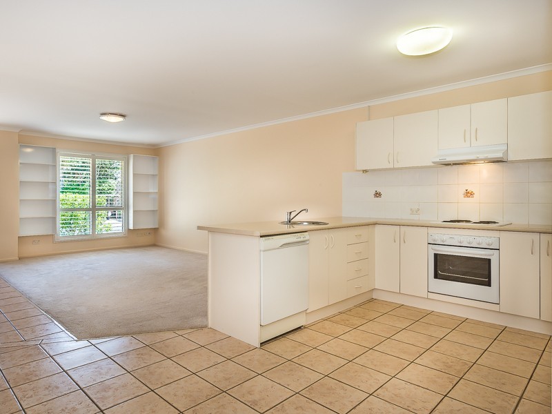 3/33 SUTTON ST, Redcliffe QLD 4020