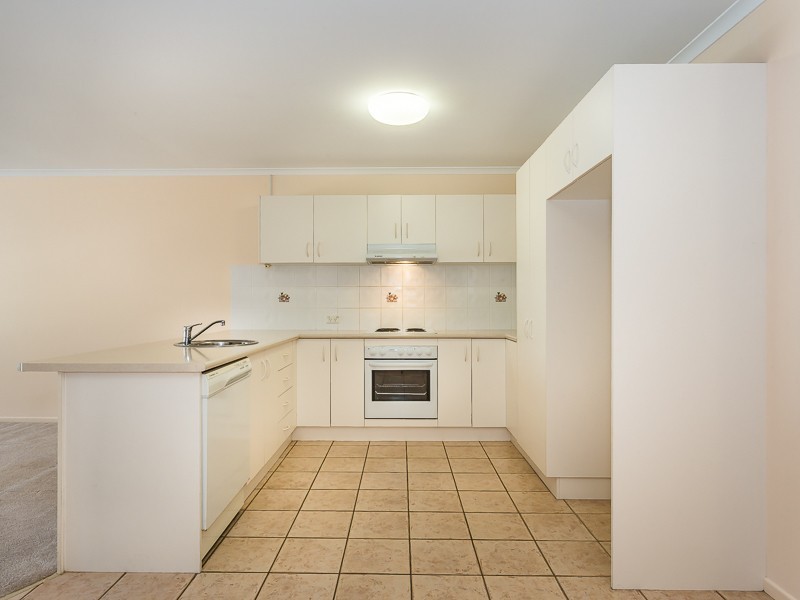 3/33 SUTTON ST, Redcliffe QLD 4020