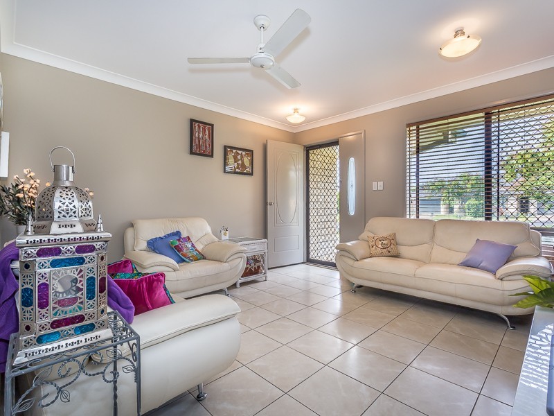 1/7 OTTER CRT, Rothwell QLD 4022