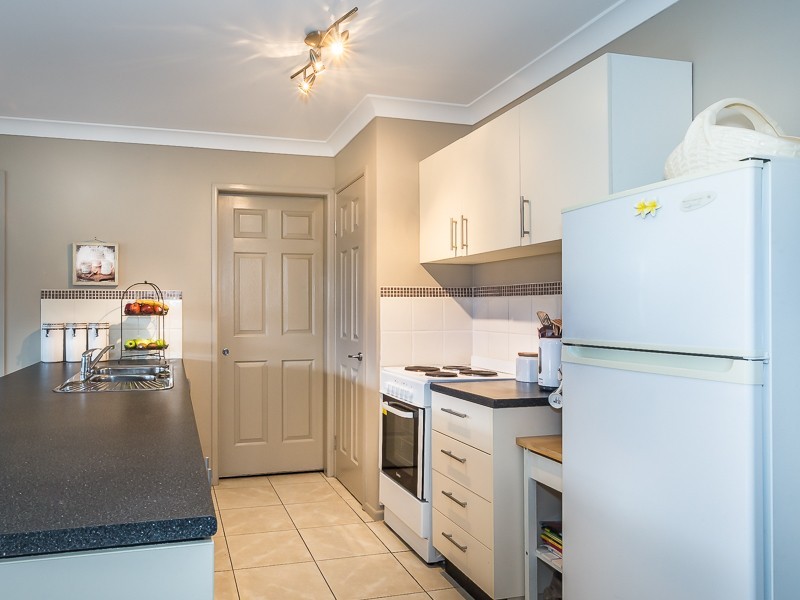 1/7 OTTER CRT, Rothwell QLD 4022