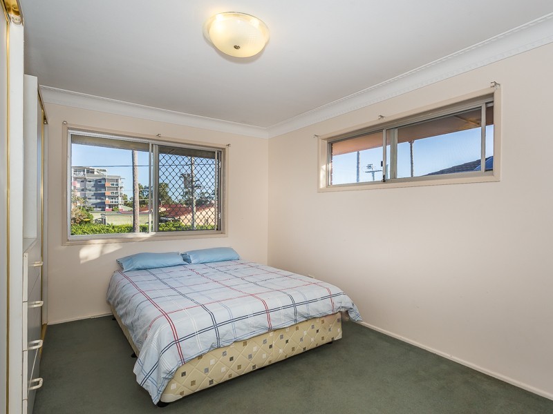 17 OYSTER POINT ESPLANADE, Newport QLD 4020