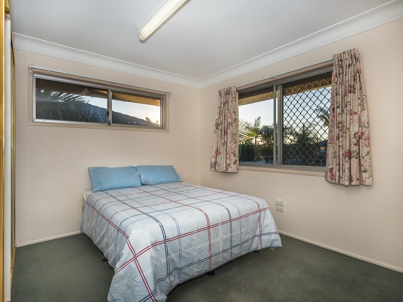 17 OYSTER POINT ESPLANADE, Newport QLD 4020