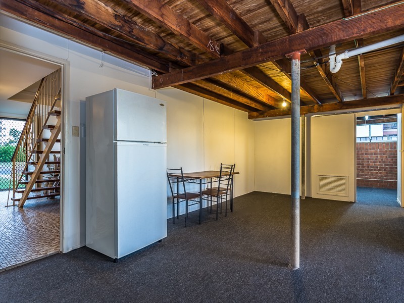 17 OYSTER POINT ESPLANADE, Newport QLD 4020