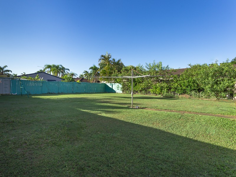 17 OYSTER POINT ESPLANADE, Newport QLD 4020
