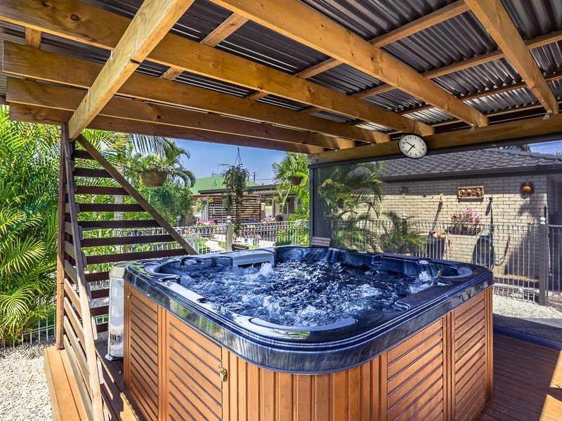 6 ELAINE COURT, Deception Bay QLD 4508