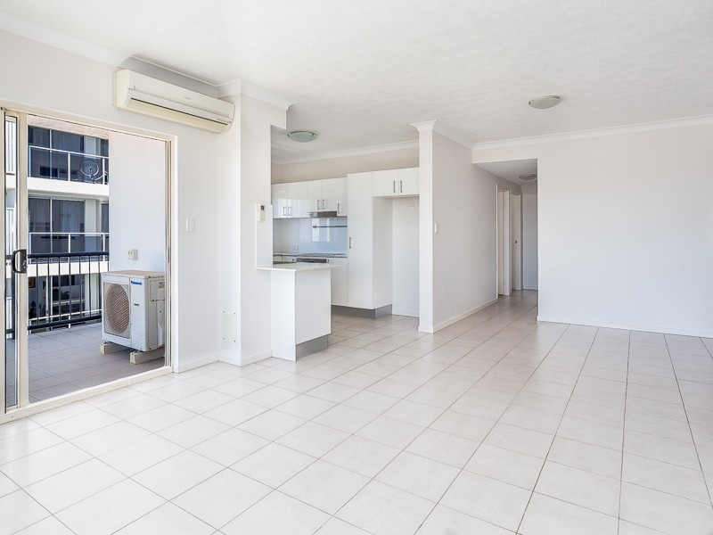 15/8 BUNTON STREET, Scarborough QLD 4020