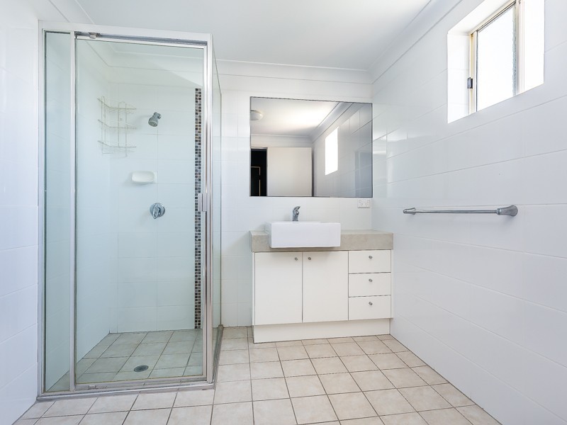 15/8 BUNTON STREET, Scarborough QLD 4020