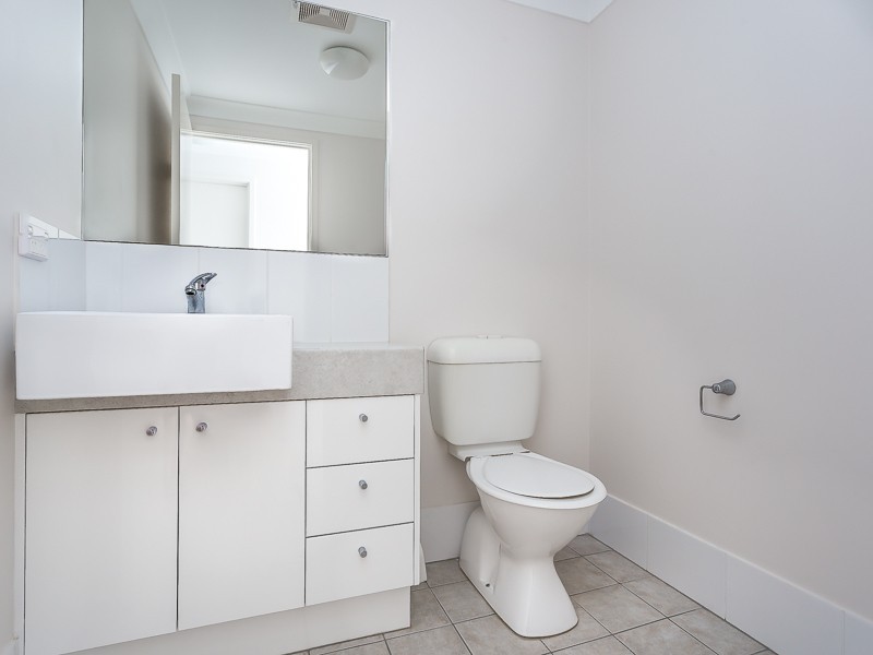 15/8 BUNTON STREET, Scarborough QLD 4020