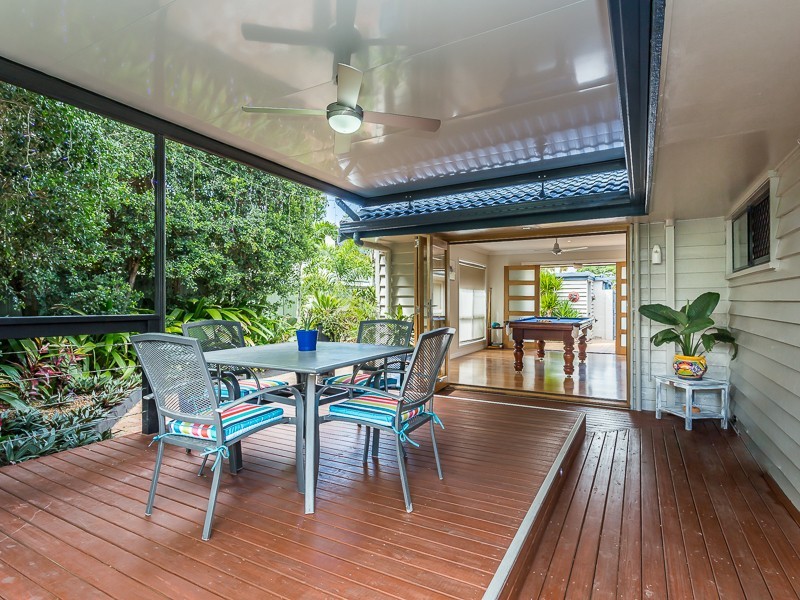 24 LUCINDA STREET, Clontarf QLD 4019