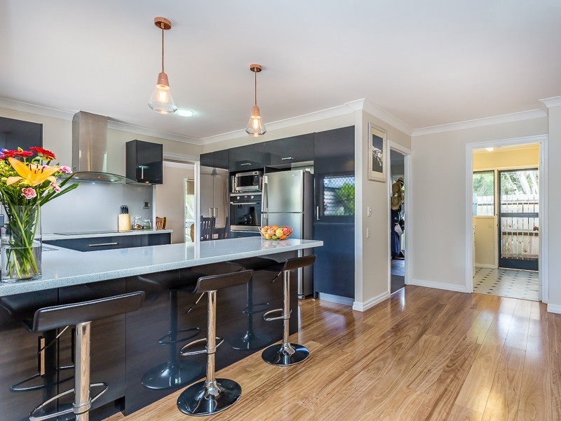 24 LUCINDA STREET, Clontarf QLD 4019