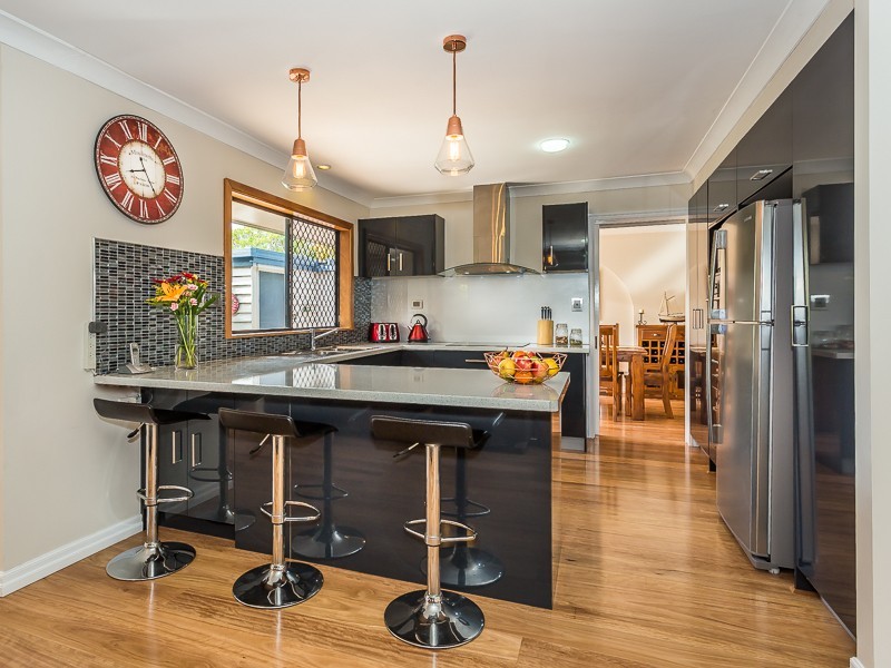 24 LUCINDA STREET, Clontarf QLD 4019