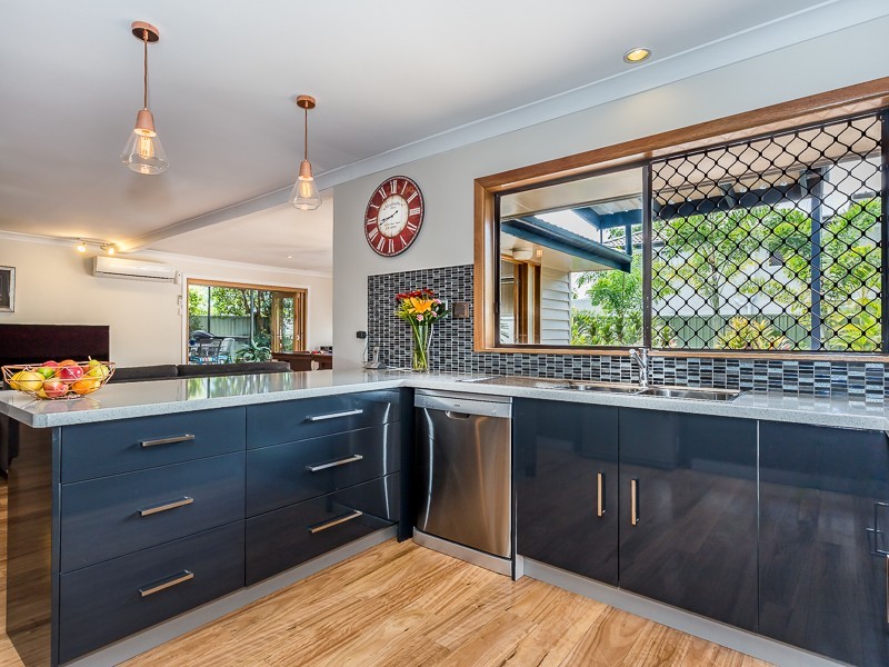 24 LUCINDA STREET, Clontarf QLD 4019