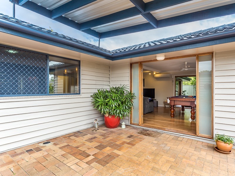 24 LUCINDA STREET, Clontarf QLD 4019