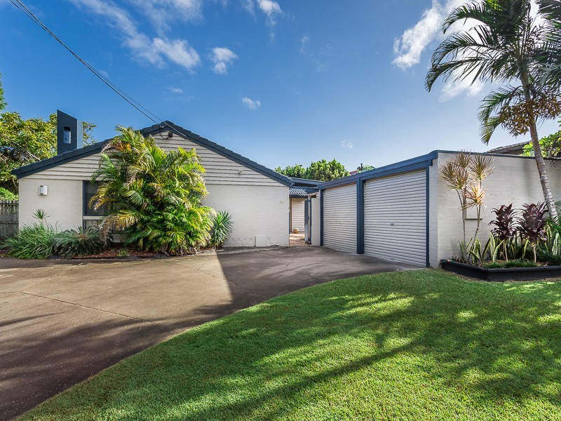 24 LUCINDA STREET, Clontarf QLD 4019