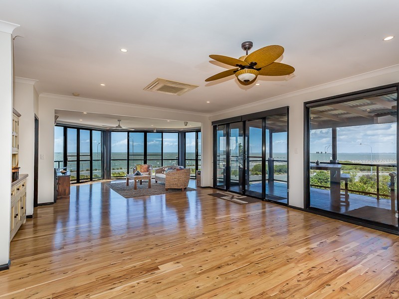 3 BAYVIEW TCE, Clontarf QLD 4019