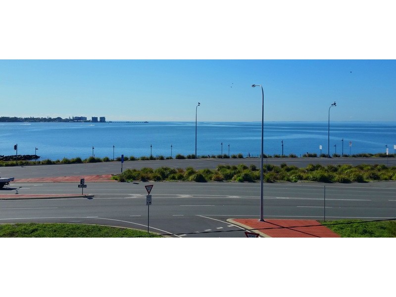 3 BAYVIEW TCE, Clontarf QLD 4019