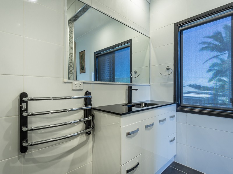 3 BAYVIEW TCE, Clontarf QLD 4019