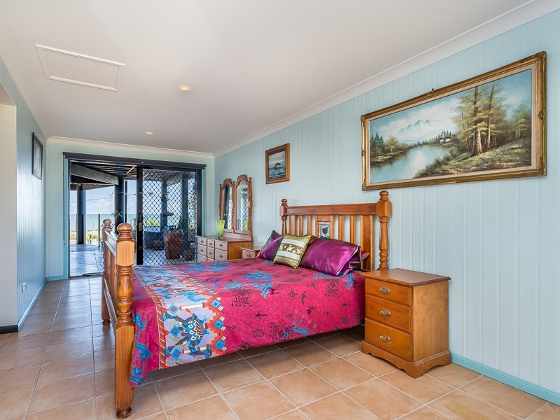 3 BAYVIEW TCE, Clontarf QLD 4019