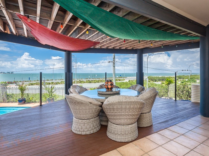 3 BAYVIEW TCE, Clontarf QLD 4019