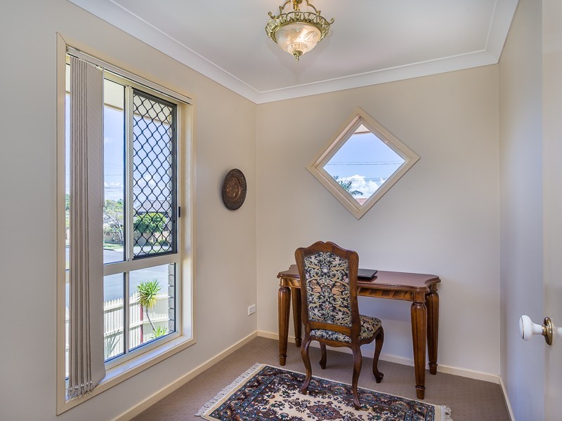 25 WILLIAMS ST, Redcliffe QLD 4020